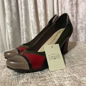 L’Artiste Pumps NWT